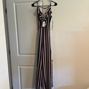 Fashion Nova size extra small never worn with tags jumpsuit excellent condition